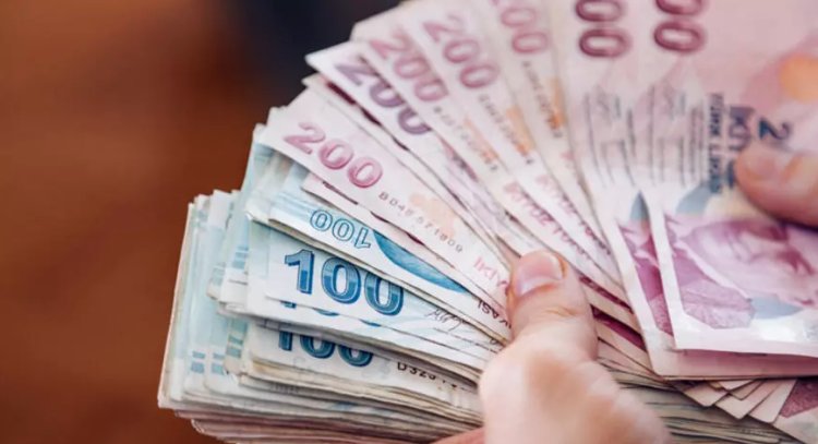 Gözler emekli maaşlarına çevrildi! En düşük memur emeklisi ne kadar maaş alacak? İşte cevabı...